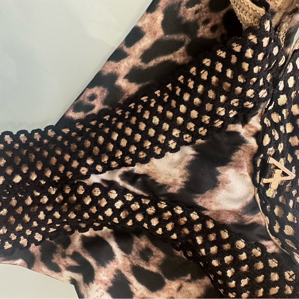 Leopard Print Bikini Set - Picture 7 of 8